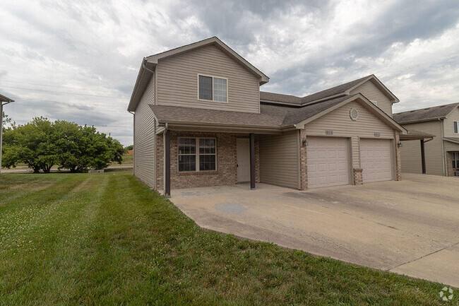 Building Photo - 4018 Snowy Owl Dr Rental