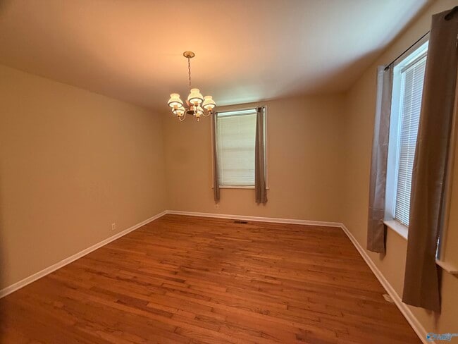 Photo - 1318 9th Ave SE