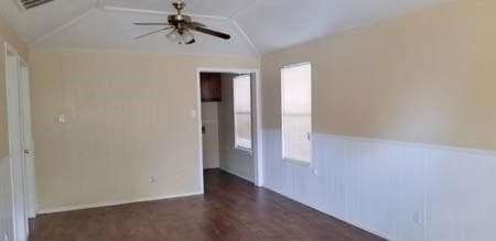 Photo - 105 E Tyler St