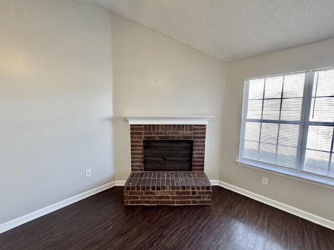 Photo - 6416 Valley Oak Dr