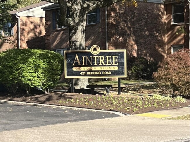 Building Photo - 421 Redding Rd Unit 57