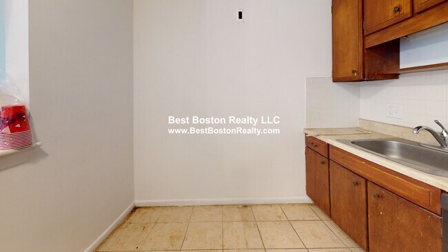 Photo - 435 Shirley St Unit 36