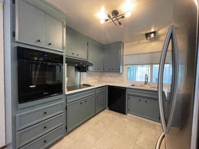 Building Photo - Remodeled 3 Bedroom 2 Bath in Berryessa area of San Jose