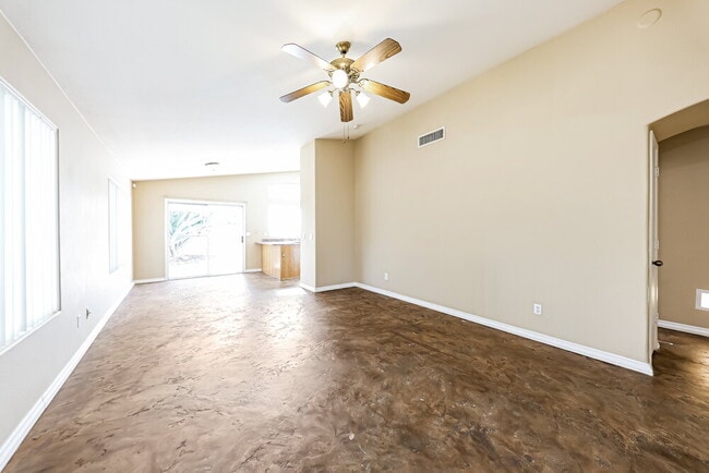 Photo - 1327 E Muriel Dr