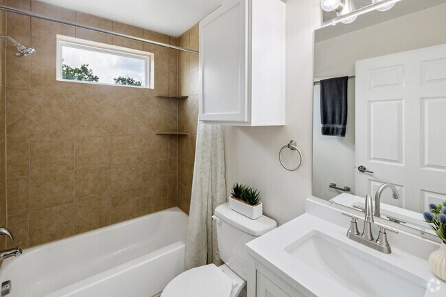 3BR, 3BA - 1,316SF - Second Bathroom