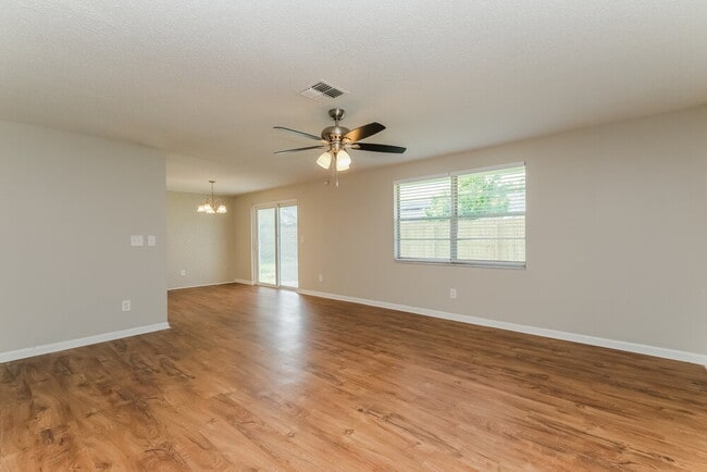 6403 Reef Cir