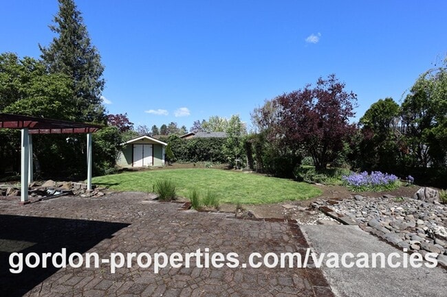 Photo - NE 22nd Ct - Gresham 4 bedroom split level home