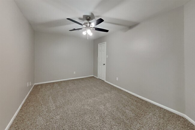 Photo - 6746 Windy River Ln