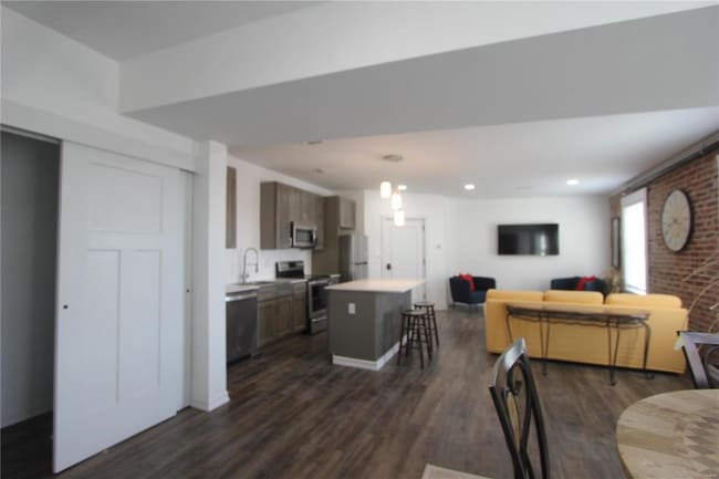 Photo - 212 Morgan St Unidad Apt. B