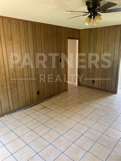 Photo - 508 Upton Rd