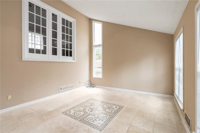 Photo - 131 Arrowood Ln