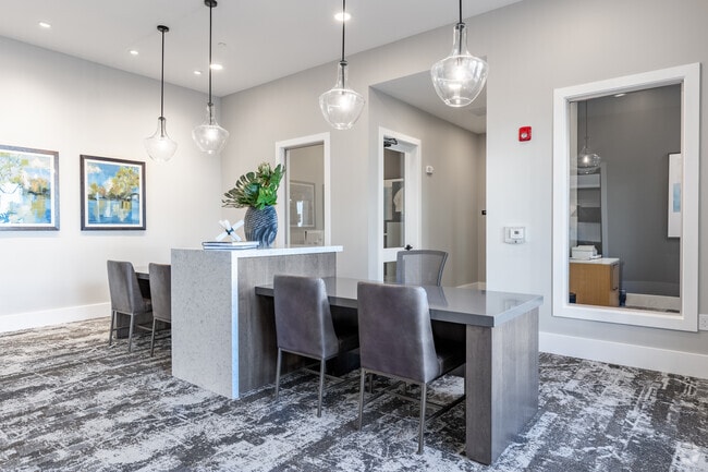 Leasing Center - Allora Gainesville