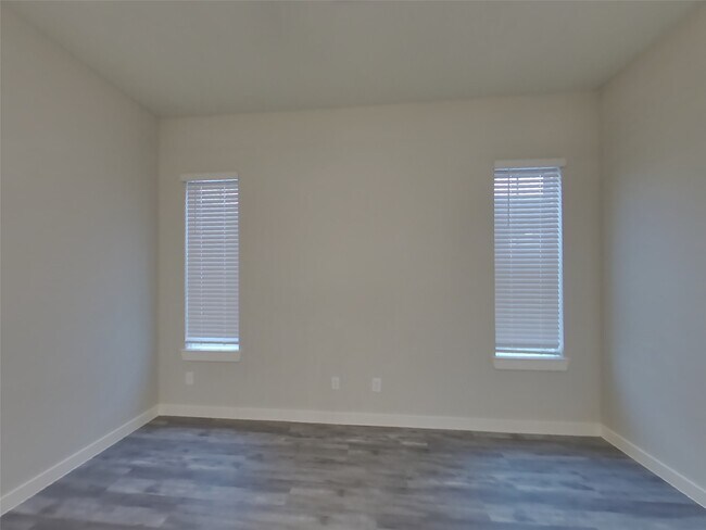 Photo - 9835 Willow Creek Commerce Dr Unit 610