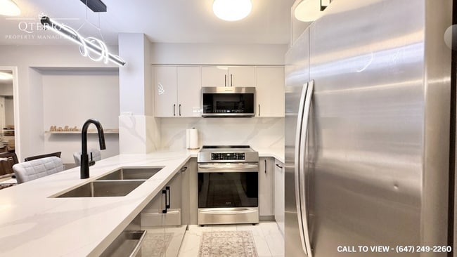 Photo - 872 Sheppard Av W Unit 301-872 Sheppard Ave W, North York, Ontario