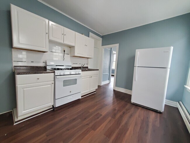 Photo - 166 Garfield Ave Unit 2R