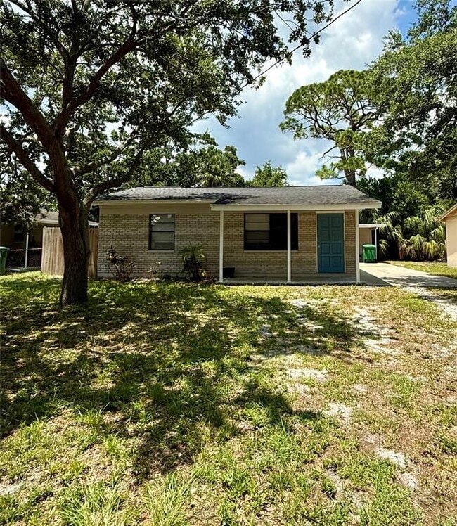 Building Photo - 2805 W Wallace Ave Rental