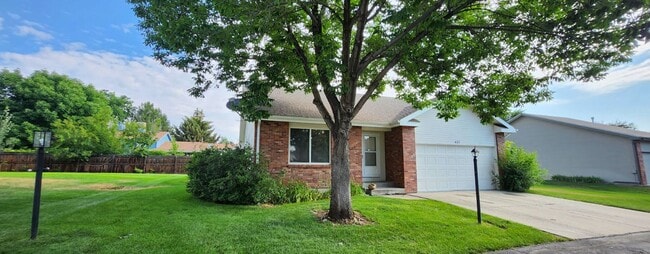 Building Photo - Spacious Single-Family Home with Vaulted C...