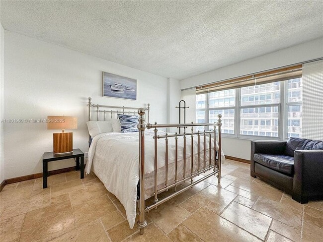 Photo - 4010 Galt Ocean Dr