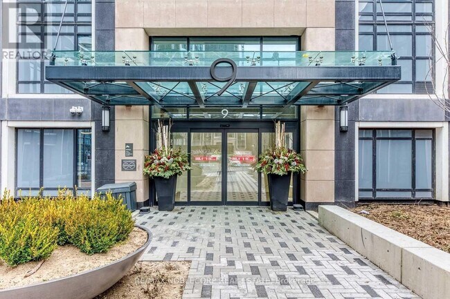 Photo - 9 Mabelle Ave Unité 215