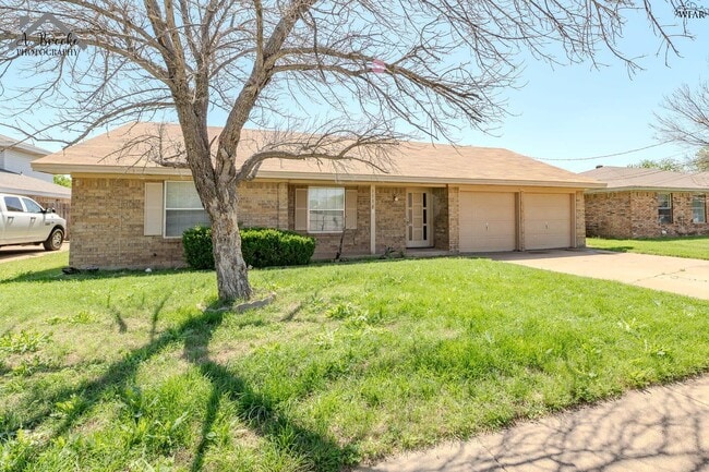 Photo - 1118 Crescent Ln