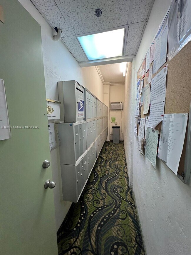 Photo - 255 W 24th St Unit 405