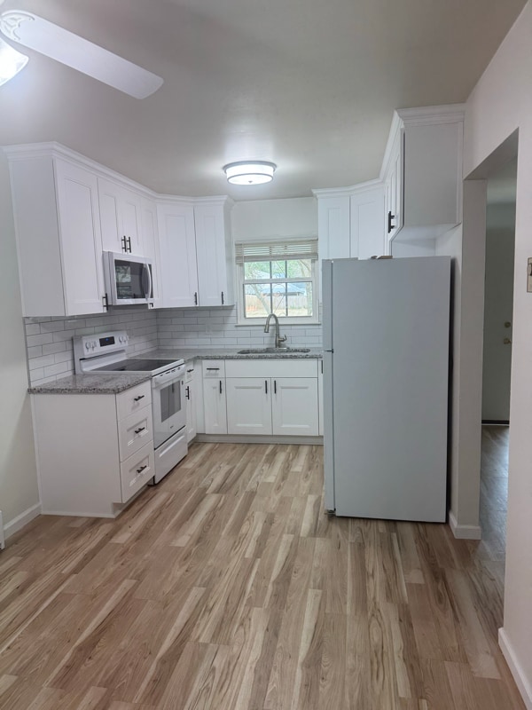 Photo - 2219 Oak St Unit B