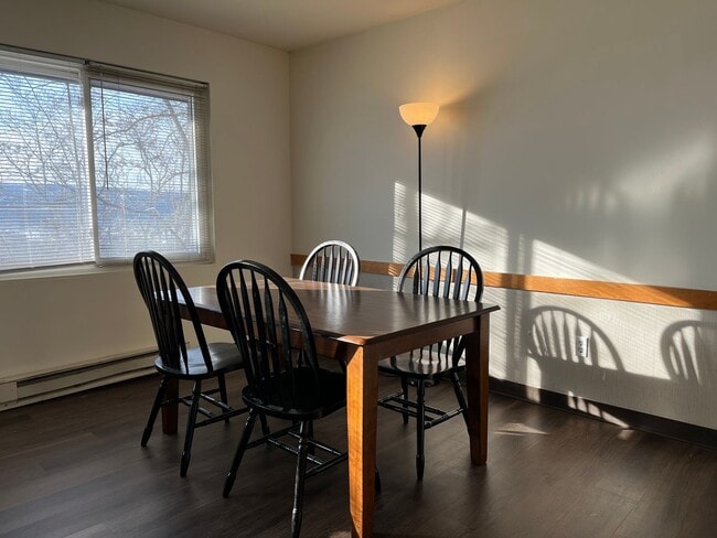 Photo - Ravenwood Apartments