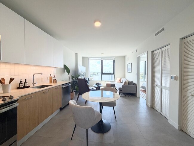 Photo - 168 NW 30th St Unit A1