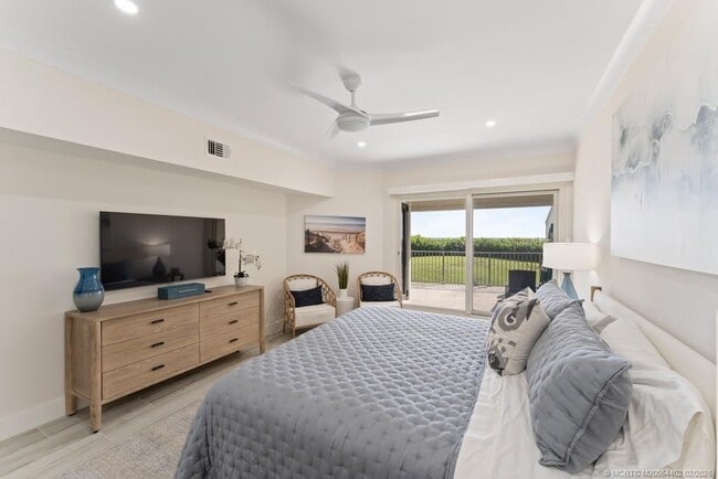 Photo - 2051 NE Ocean Blvd Unidad C13