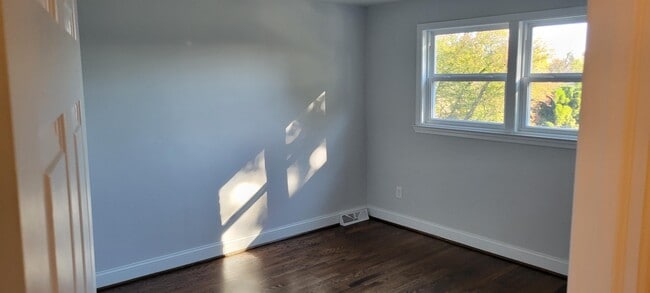 Photo - 2144 Firethorn Rd