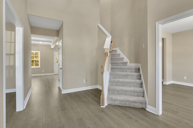 Photo - 909 Marshview Ct