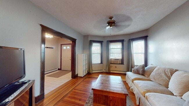 Building Photo - 139 Hillsdale Rd