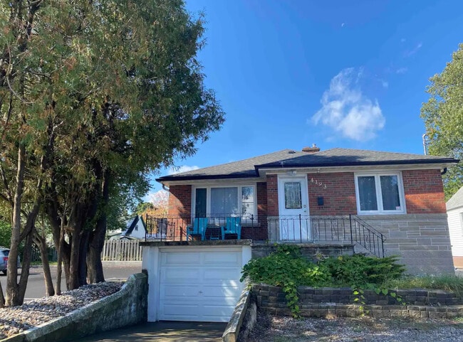 Building Photo - 4193 Portage Rd