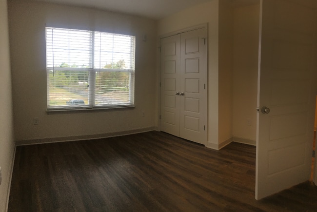 Photo - 4656 Crossing Ct