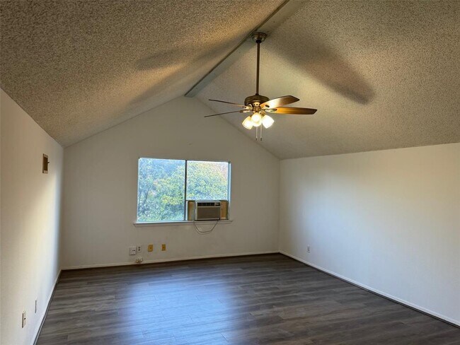 Photo - 12800 Irongate Ave