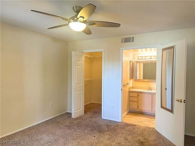 Photo - 555 E Silverado Ranch Blvd Unidad 1002