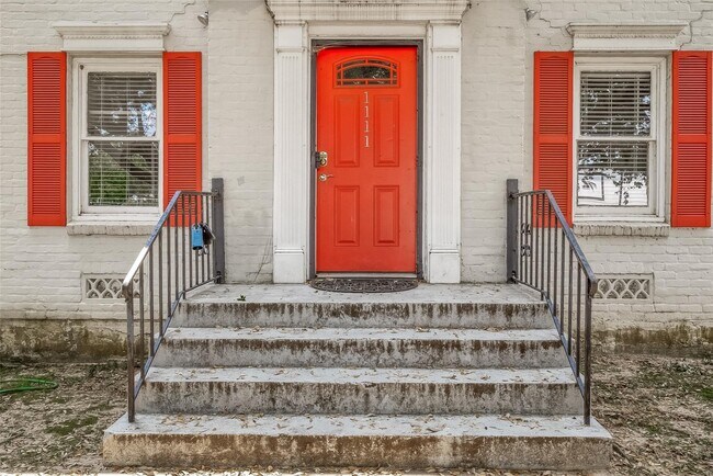 Photo - 1111 Banks St Unidad 3