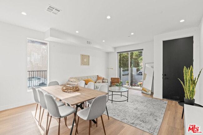 Building Photo - 234 S Carondelet St Unit A Rental