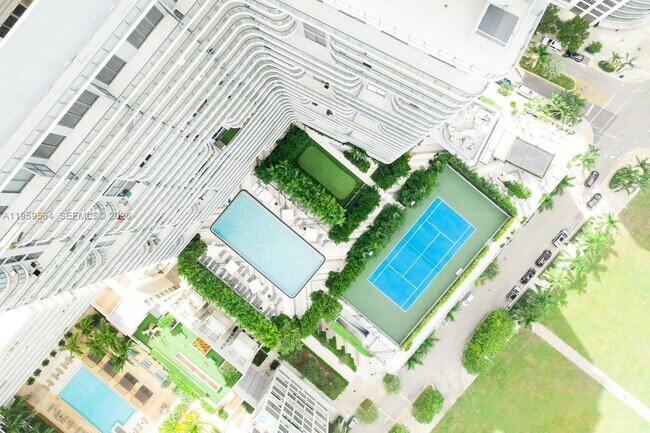 Photo - 121 NE 34th St Unit L401