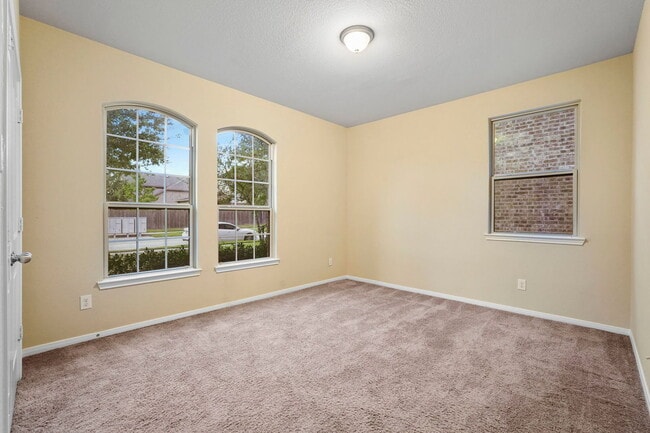 115 Meadow Valley Dr