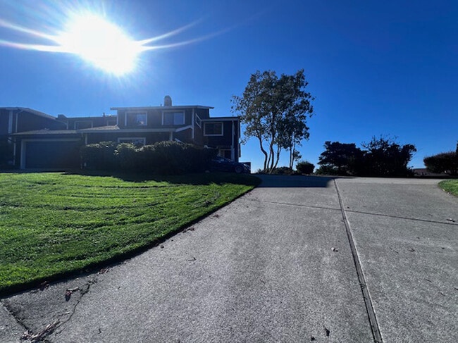 Photo - 2221 Pinehurst Way