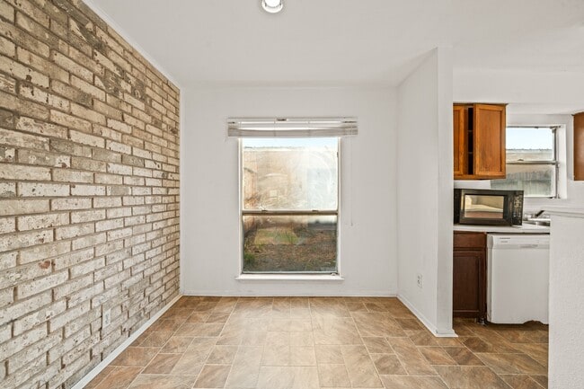 Photo - 6463 Cambridge Glen Ln