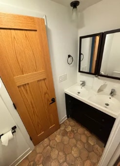 Photo - 17 Cranberry Ln