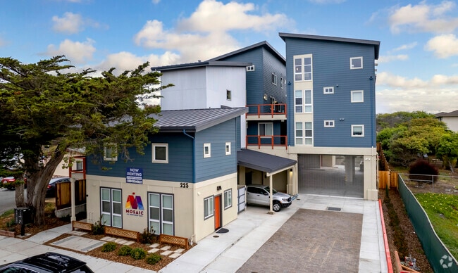 225 Cypress Ave - Marina