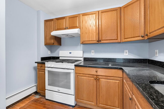 Photo - 537 E Girard Ave
