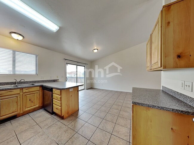 Photo - 3815 W 4475 S