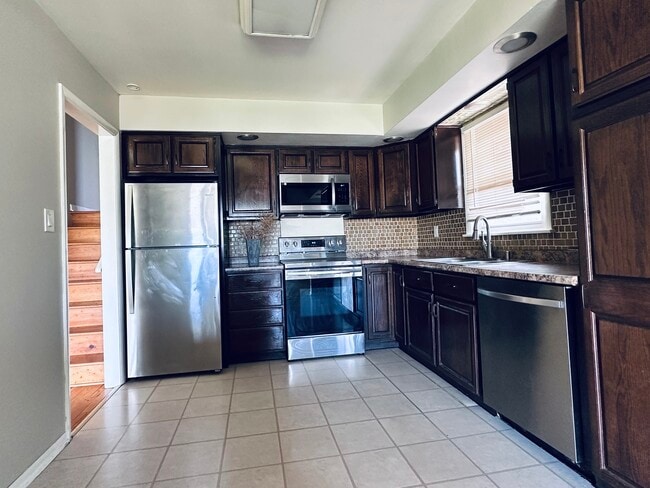 Photo - 704 Laramie Ave