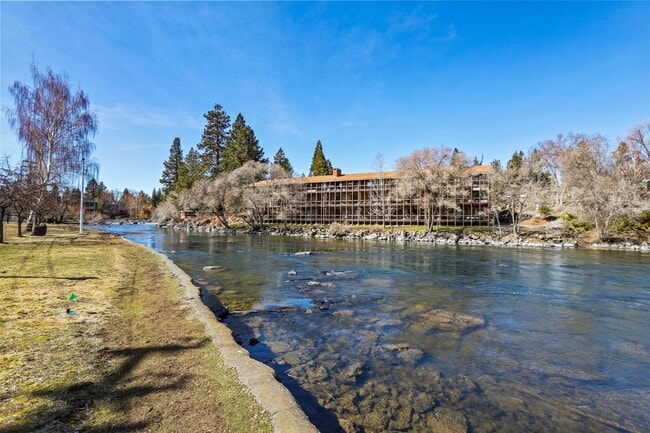 Photo - 1 Bed/1 Bath with River Views! Riviera Ridge Apartments Unit 4