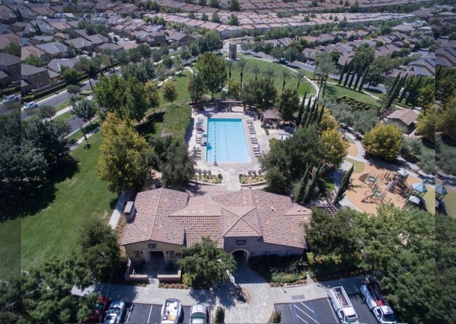 Photo - 1832 N Notting Hill Ln