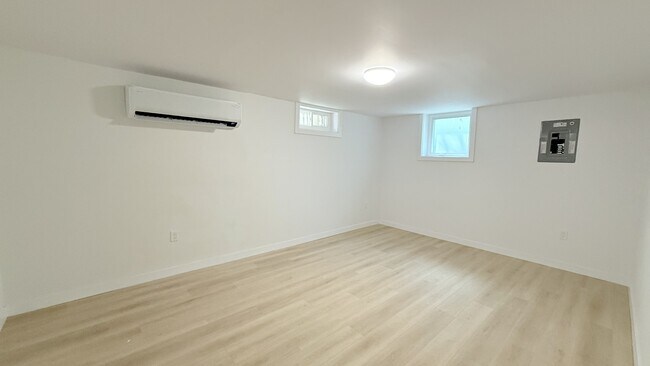 Photo - 103 King Edward Ave Unit 6